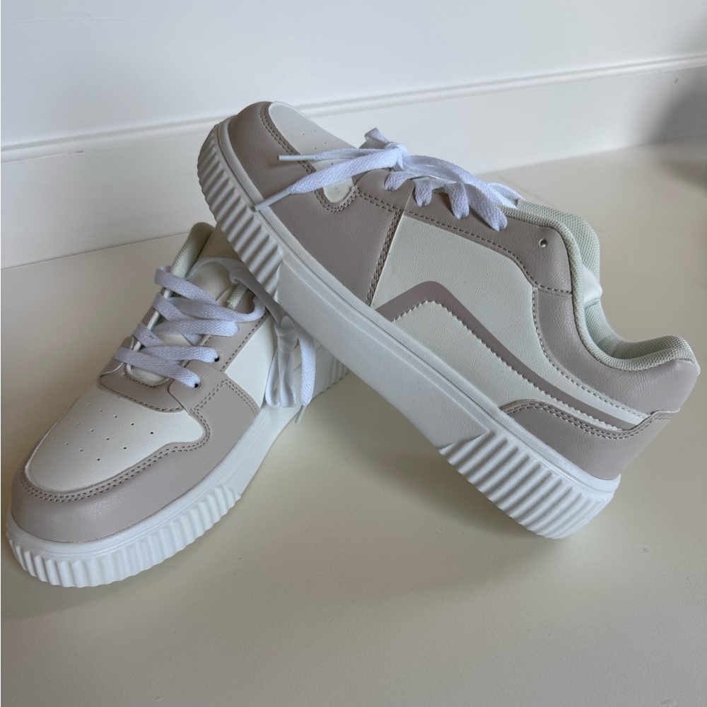 SHEIN White and Beige Sneakers